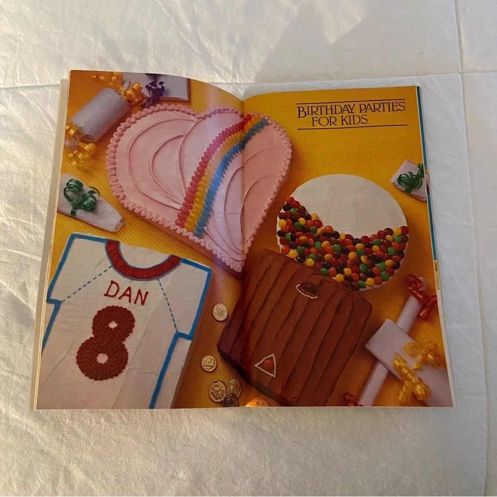 Vintage Party Fun Cookbook